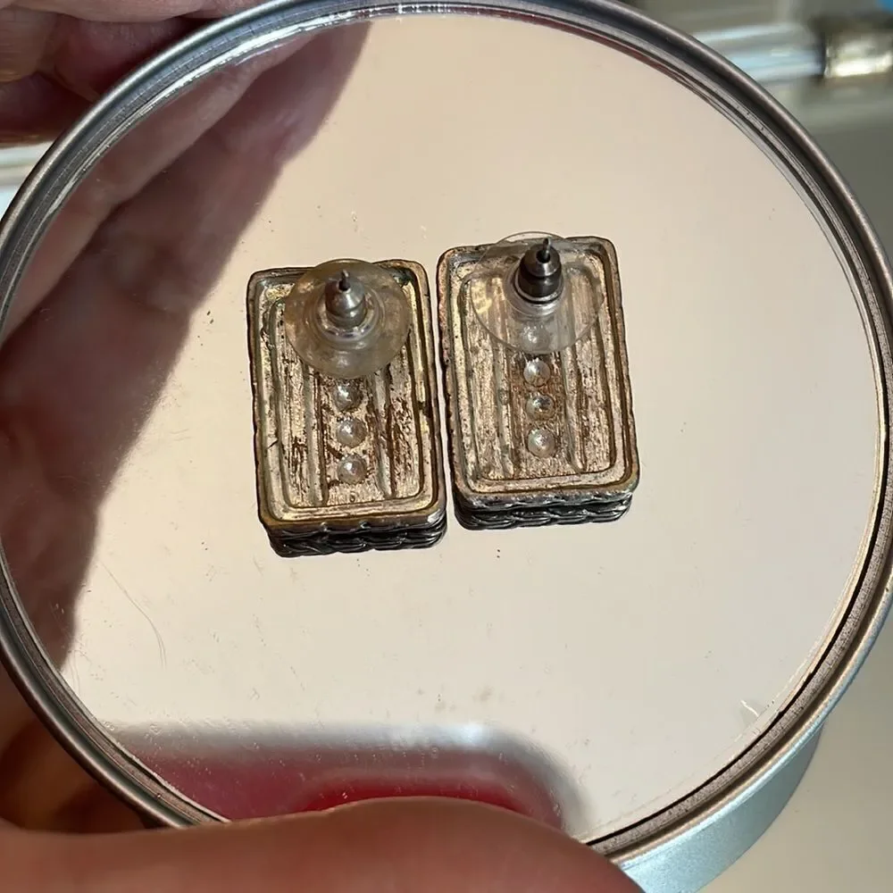 Silver tone rectangle post earrings‎ - Picture 3 of 3